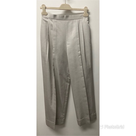 The Row Wionda wide-leg in stretch wool with relaxed cuffed leg - Picture 11 of 11